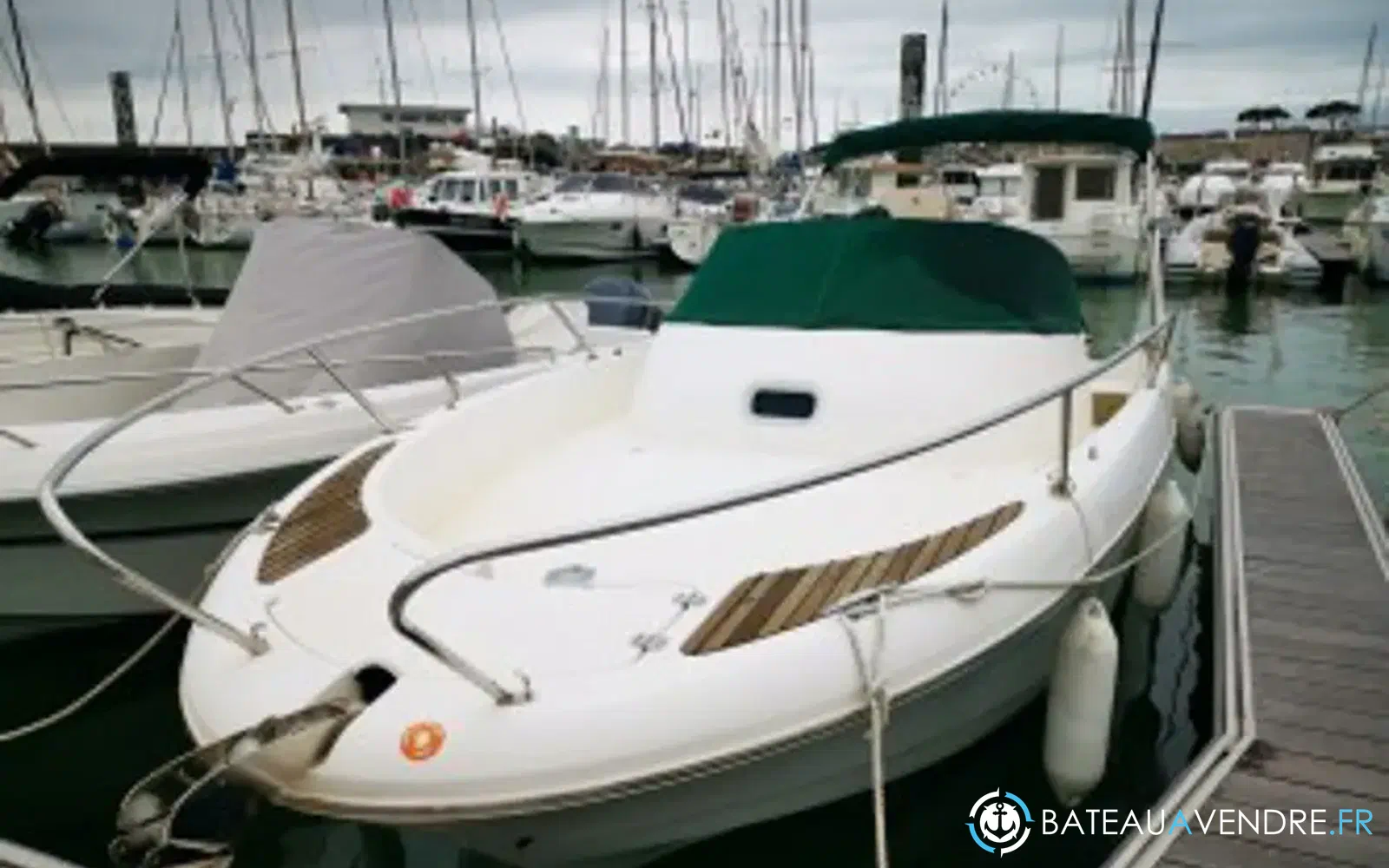 slider 3 Jeanneau Cap Camarat 755 WA