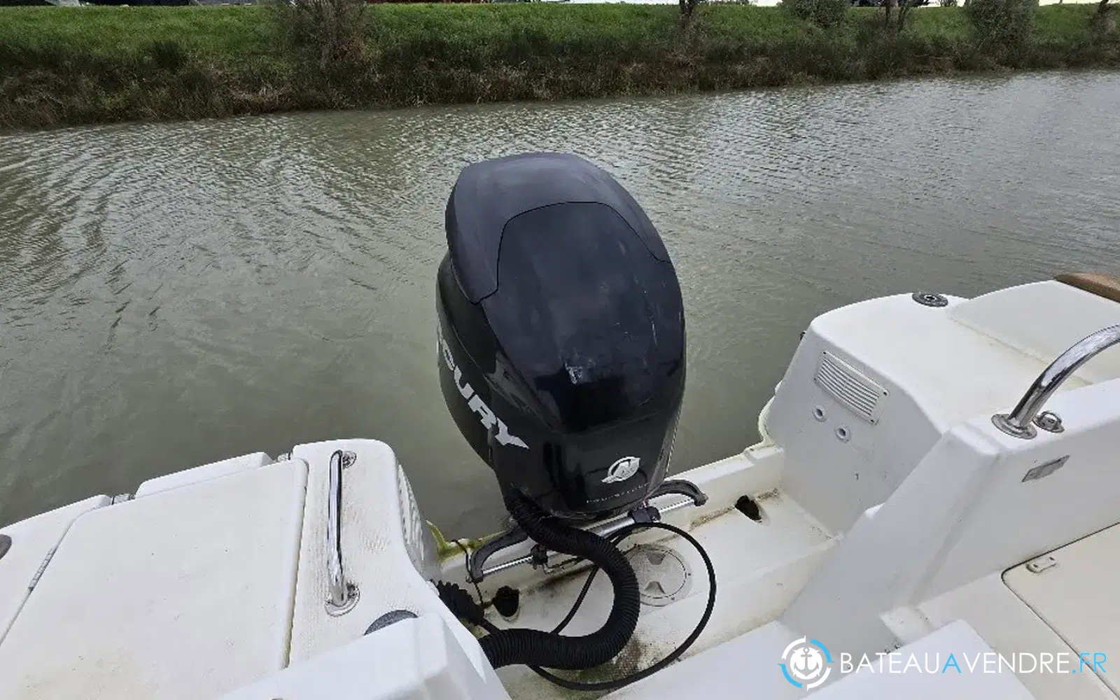 slider 4 Jeanneau Merry Fisher 725