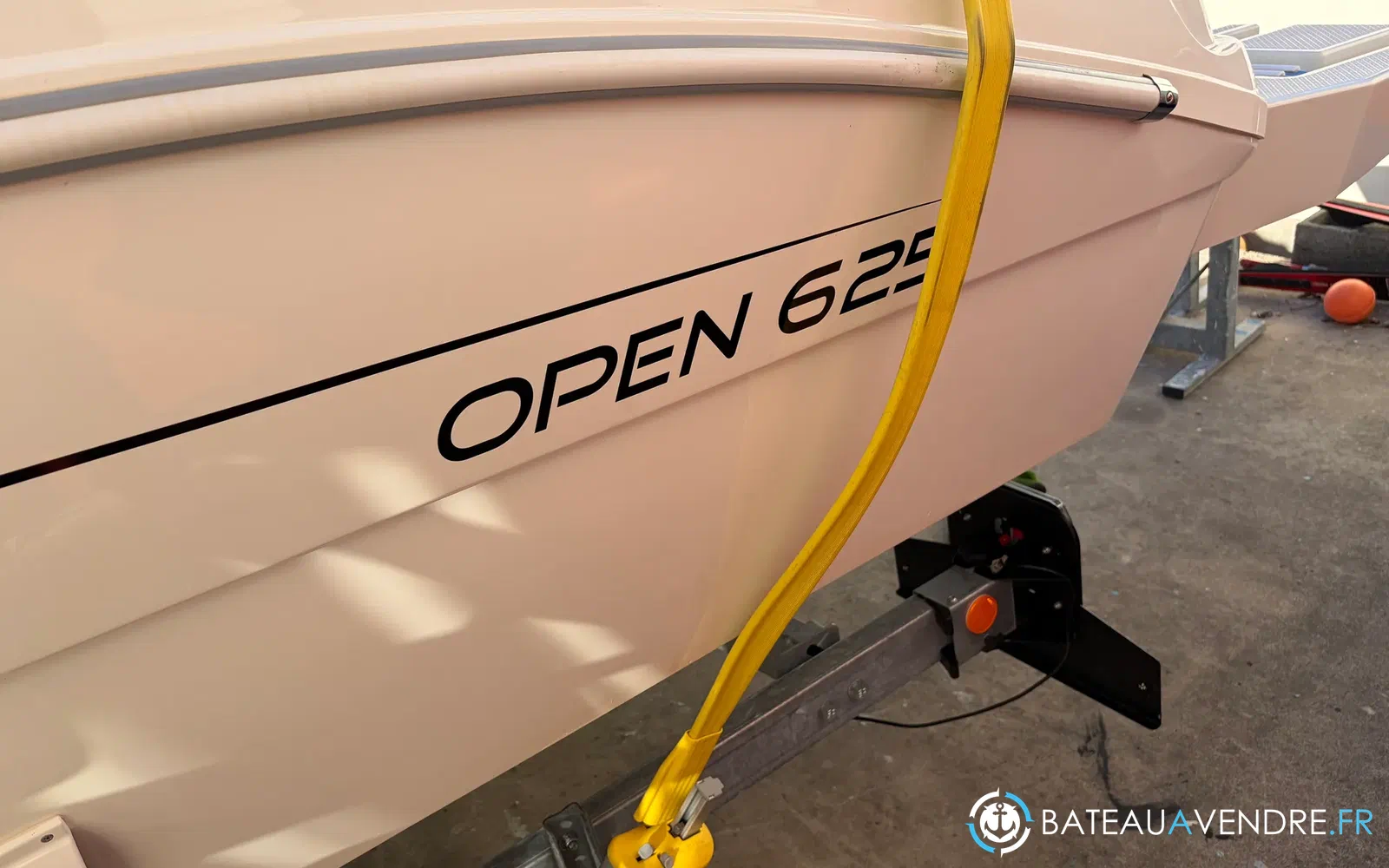 slider 2 Pacific Craft 625 Open Trendy