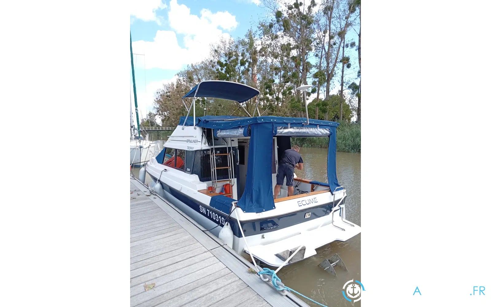 slider 1 Bayliner Trophy