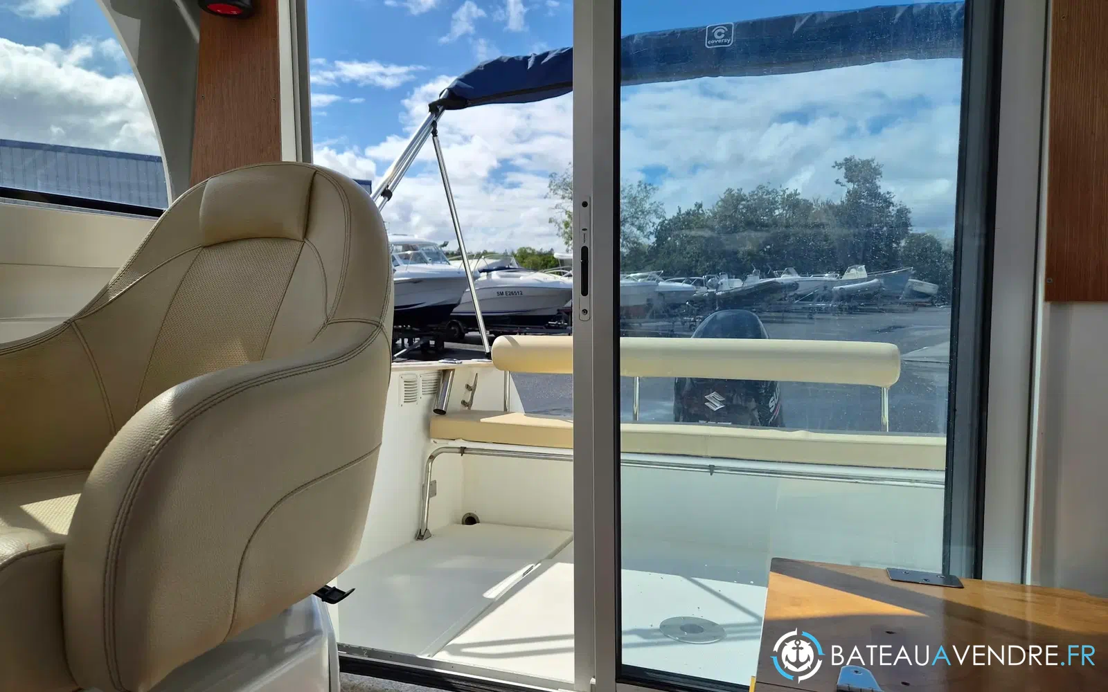 slider 21 Beneteau Antares 650 HB