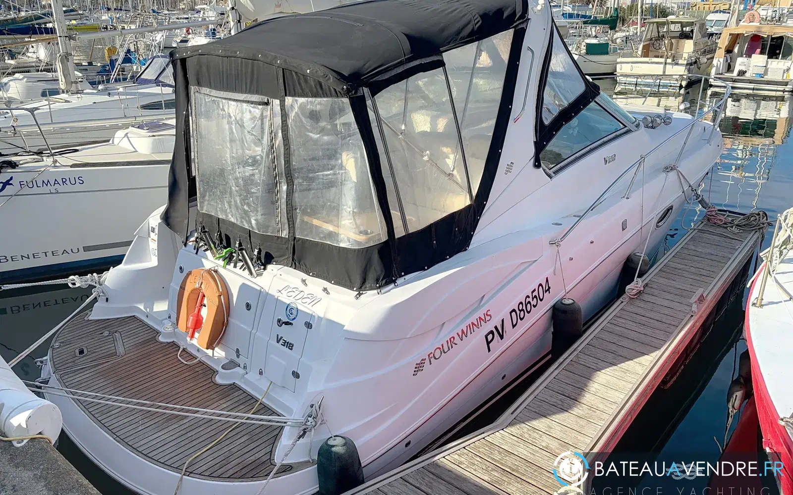 slider 12 Four Winns Vista 318