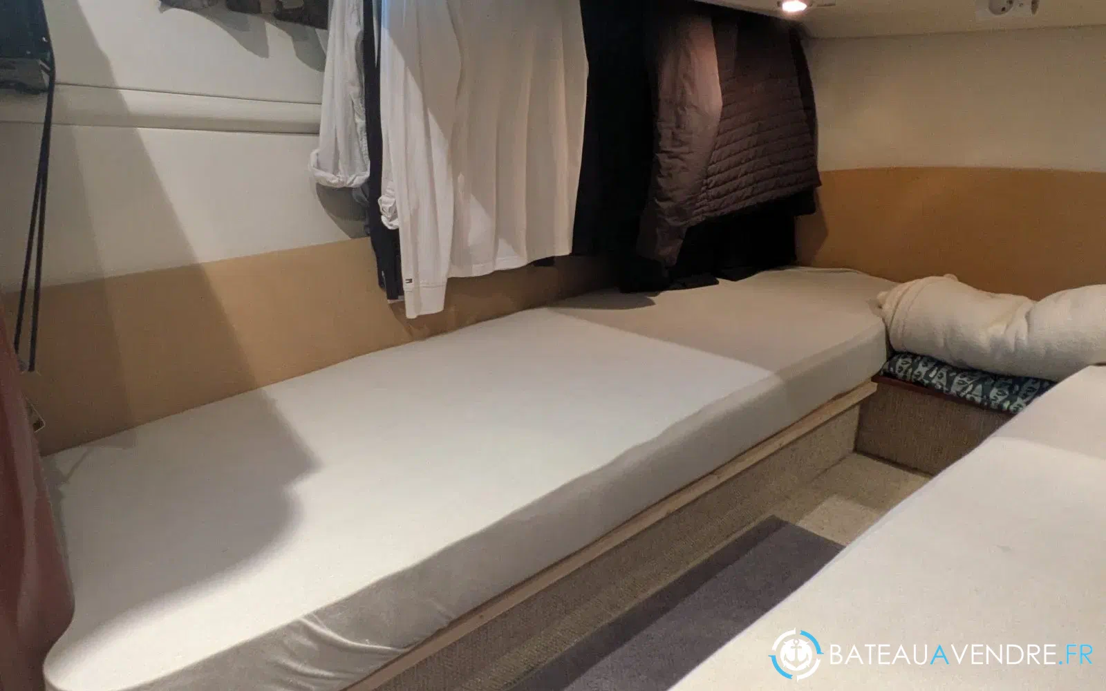 slider 21 Jeanneau Prestige 36 Fly