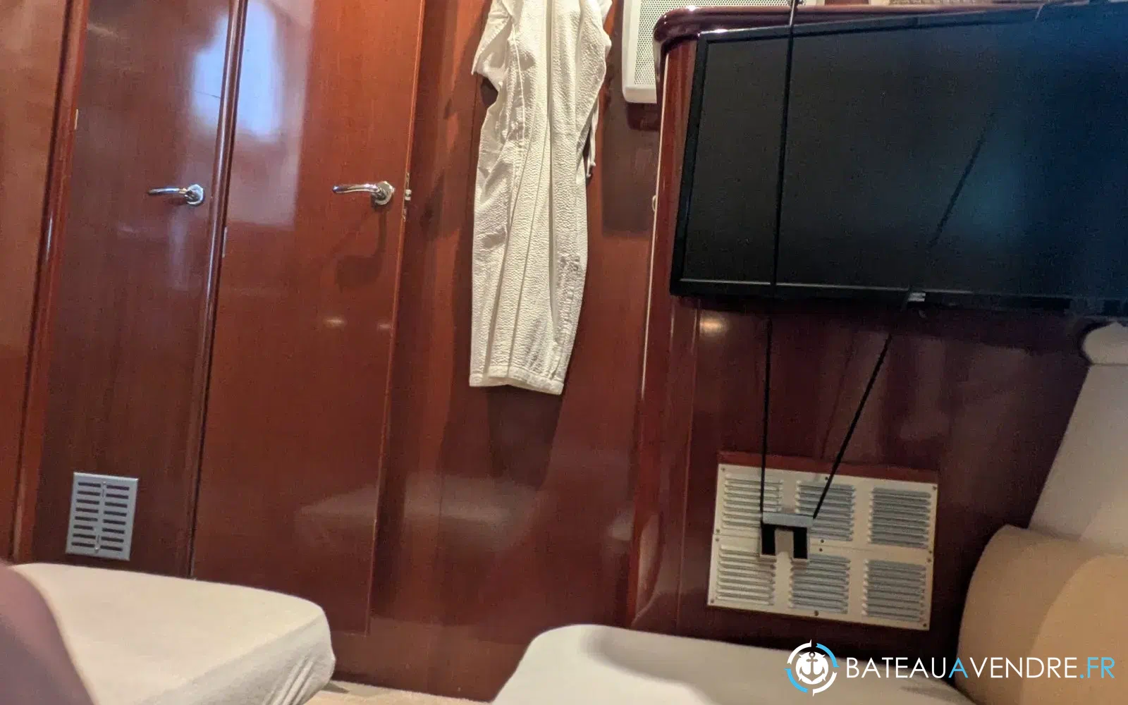 slider 22 Jeanneau Prestige 36 Fly