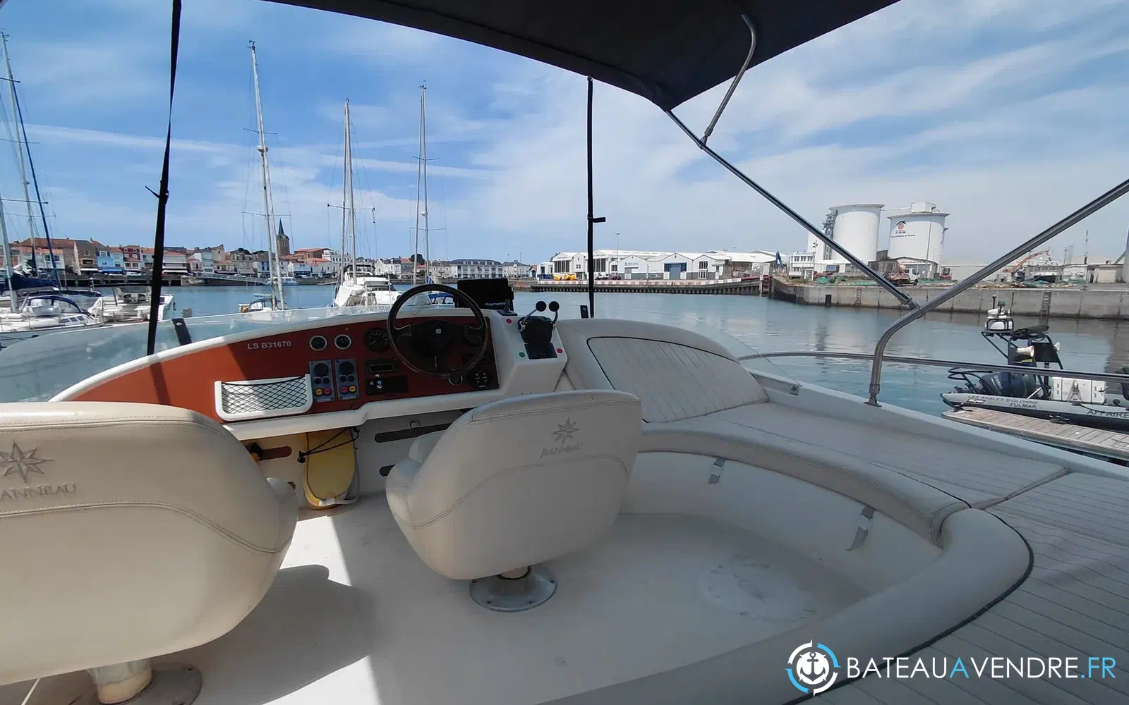 slider 3 Jeanneau Prestige 36 Fly