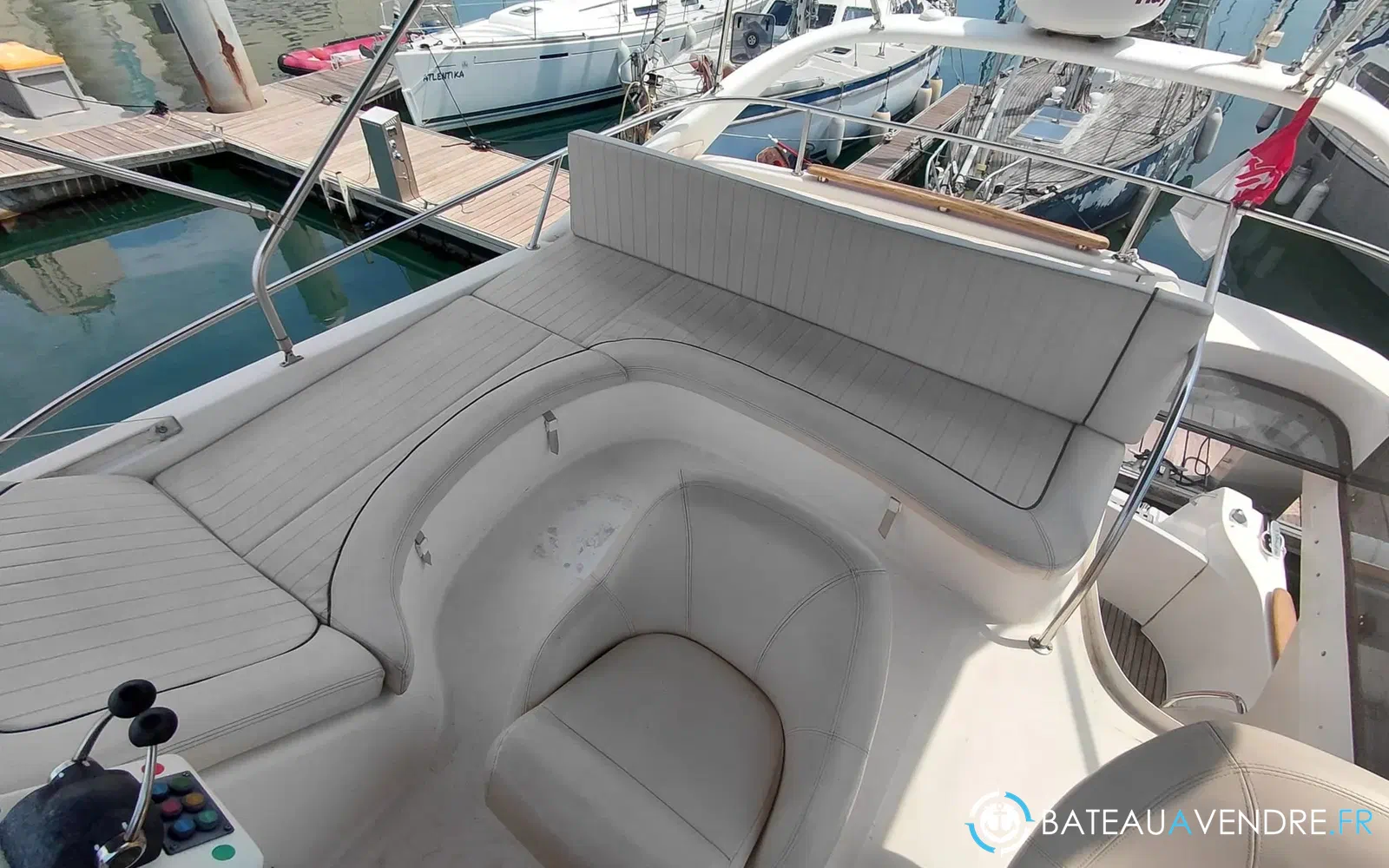 slider 9 Jeanneau Prestige 36 Fly
