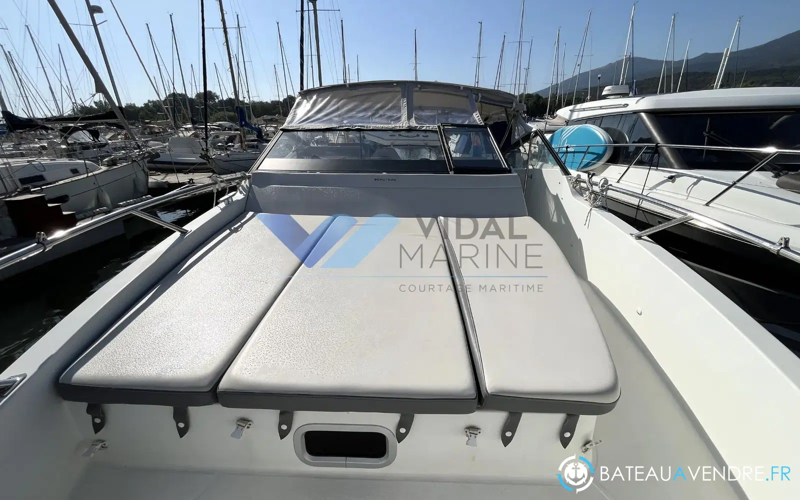 slider 10 Beneteau Flyer 10