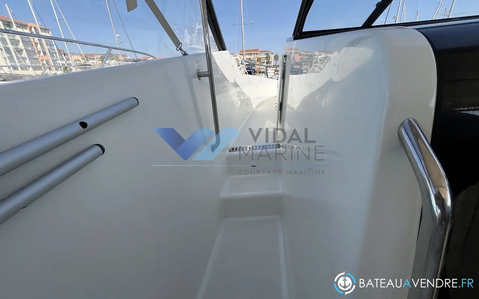 slider 12 Beneteau Flyer 10