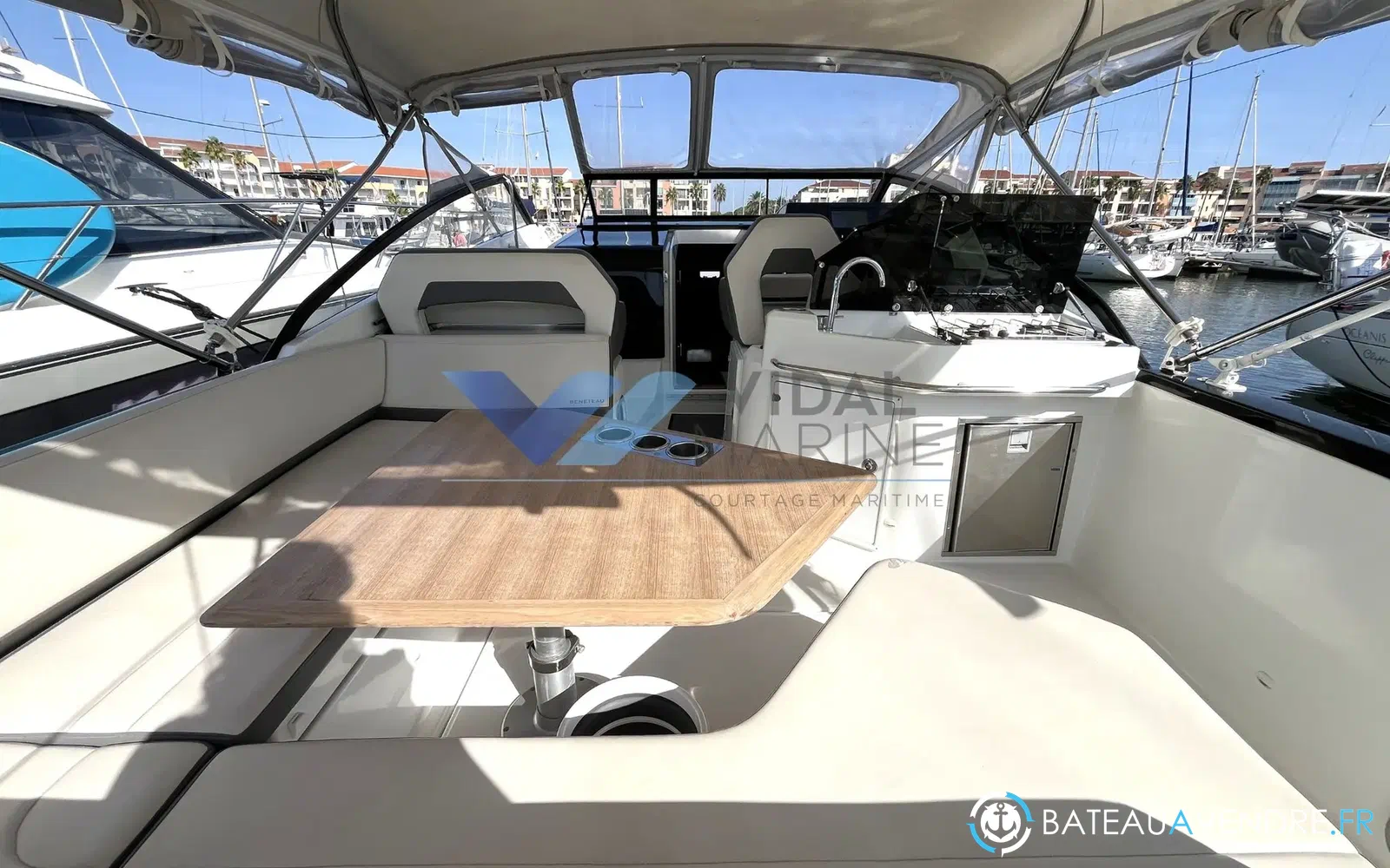 slider 15 Beneteau Flyer 10