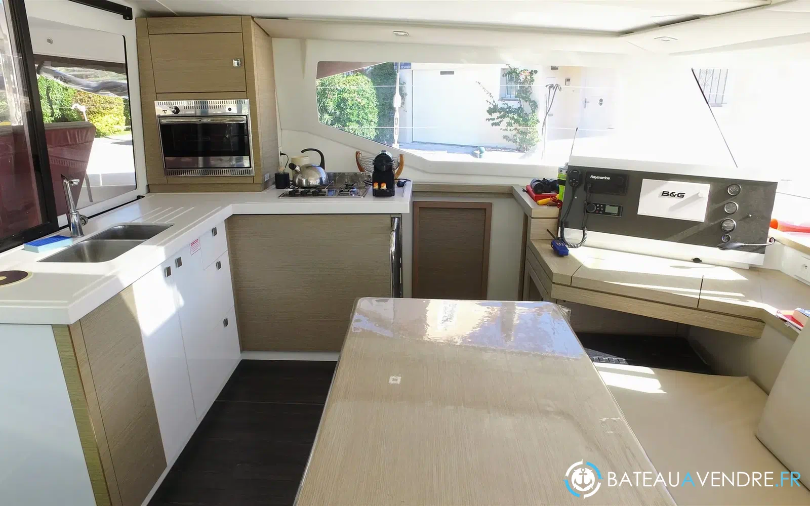 slider 13 Fountaine Pajot Lucia 40