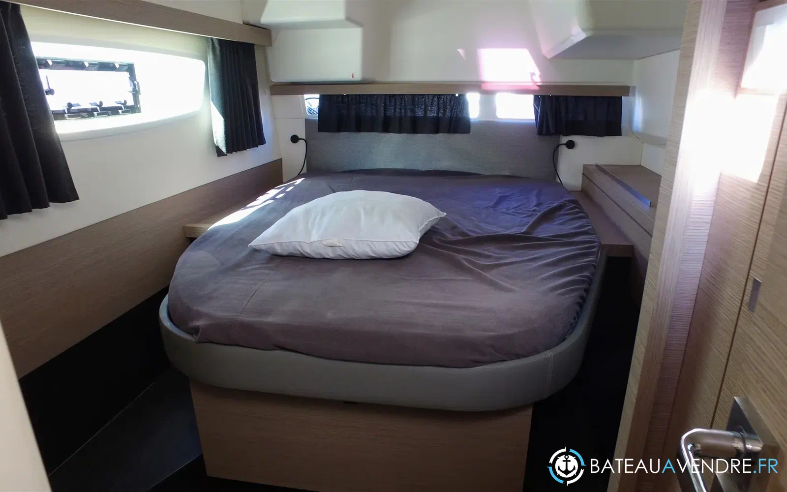 slider 19 Fountaine Pajot Lucia 40