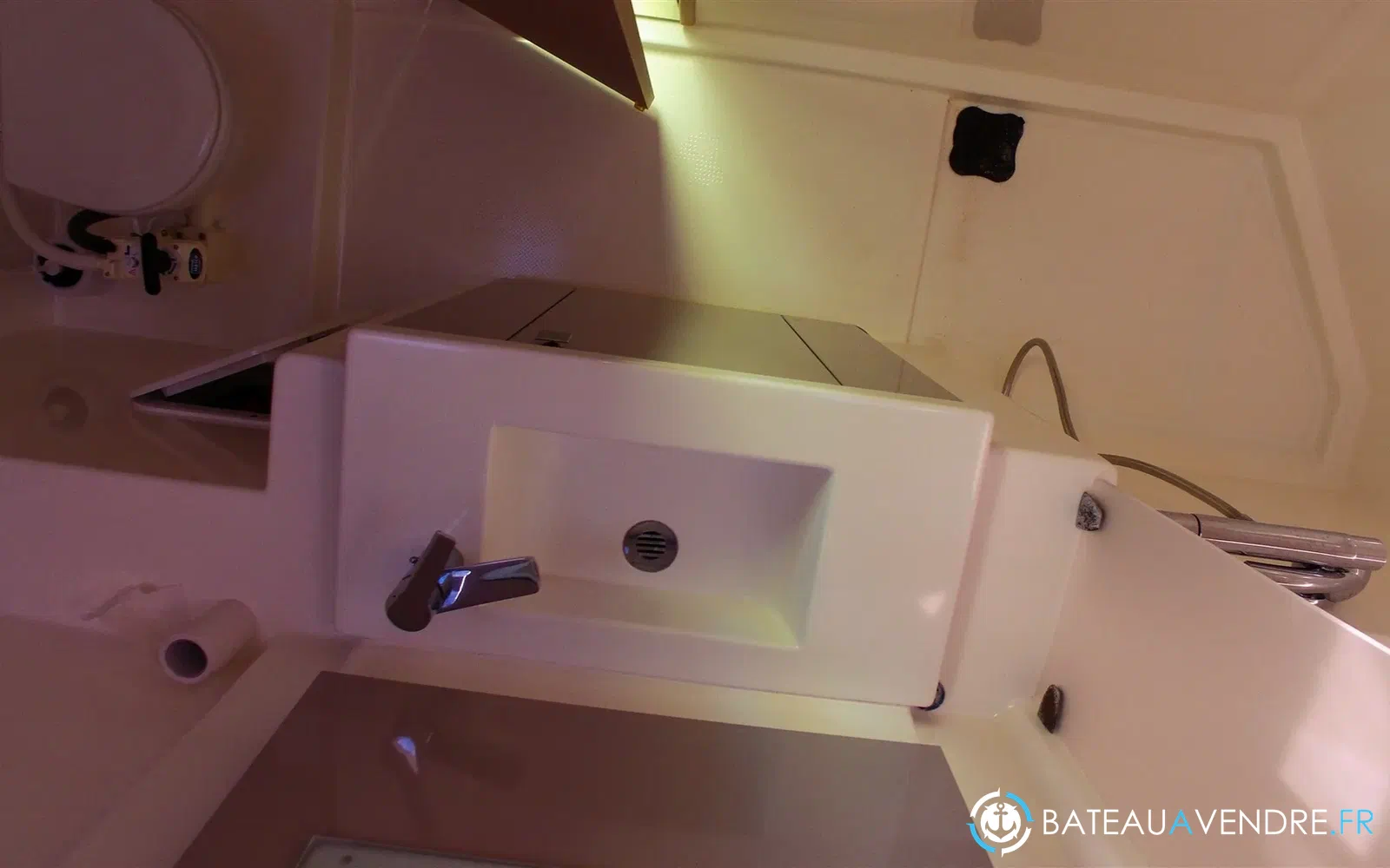 slider 23 Fountaine Pajot Lucia 40