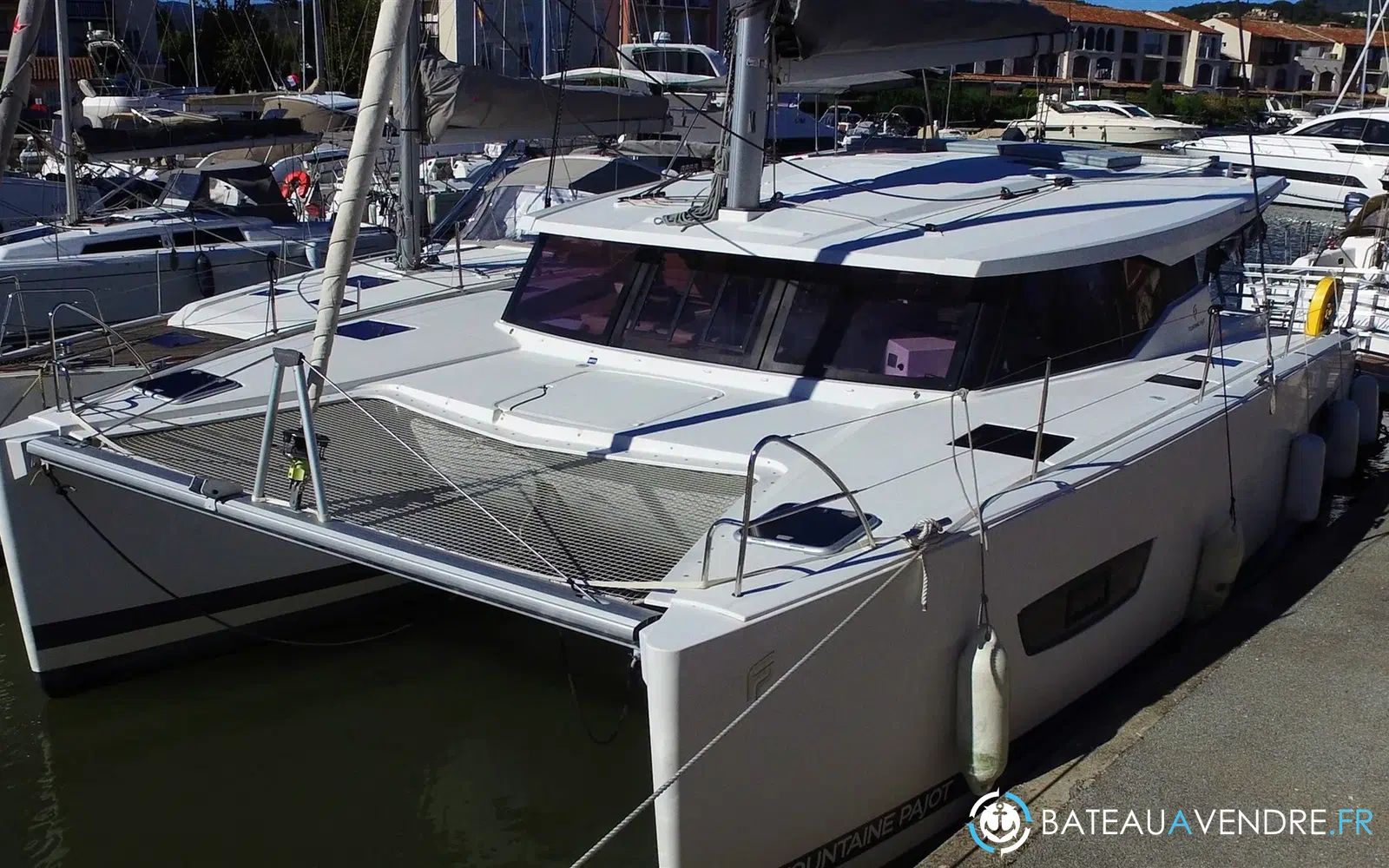 slider 2 Fountaine Pajot Lucia 40