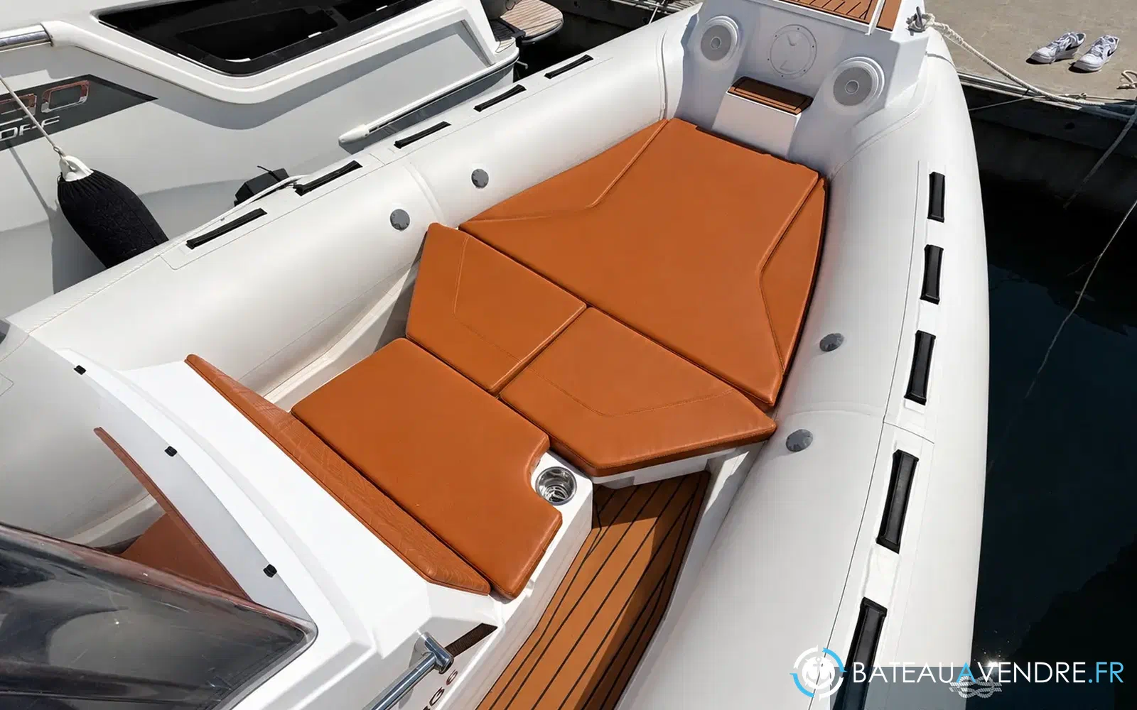slider 1 Tiger Marine 740 Proline