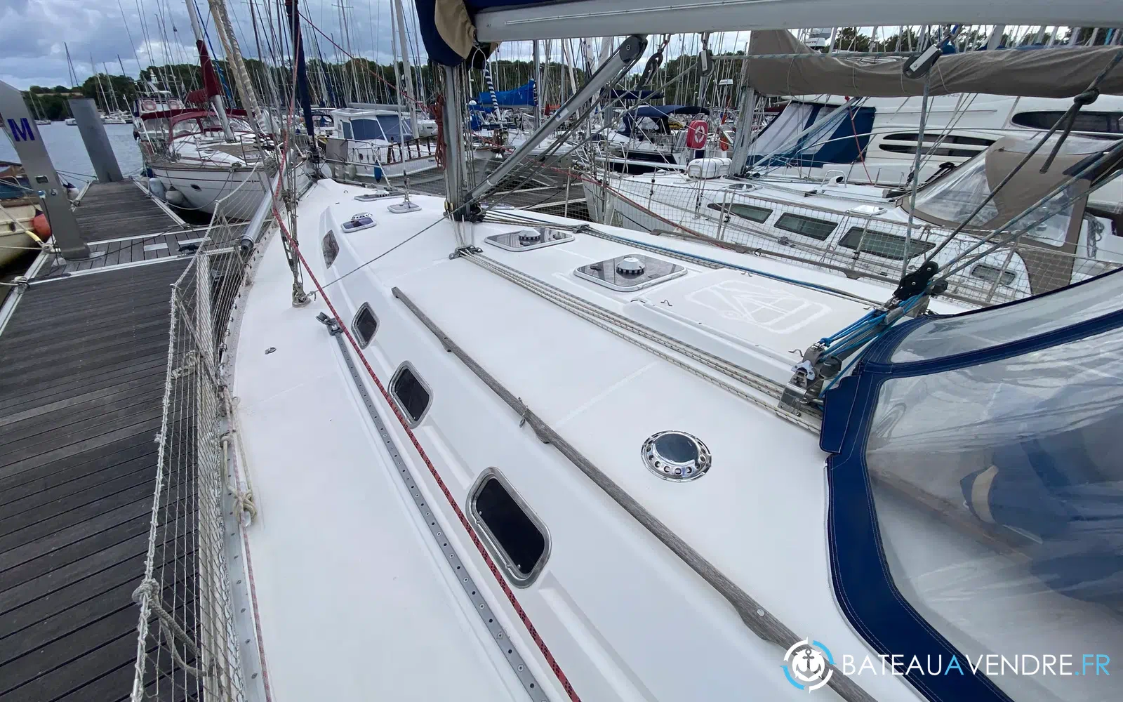 slider 11 Dufour 43 Classic