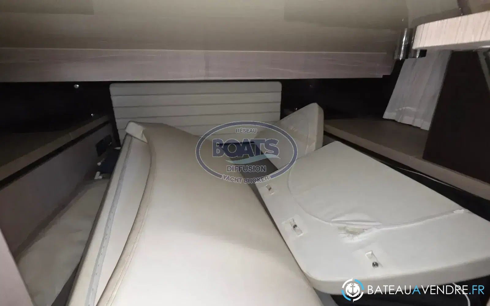 slider 11 Invictus 320 GT