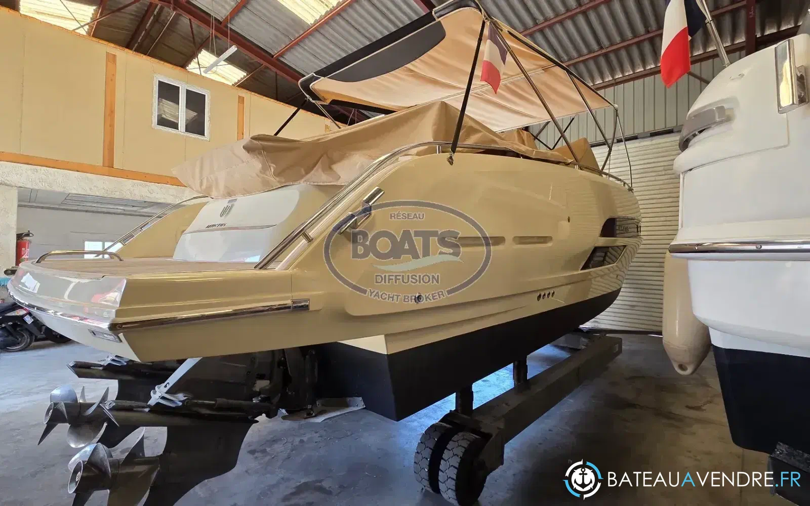 slider 3 Invictus 320 GT