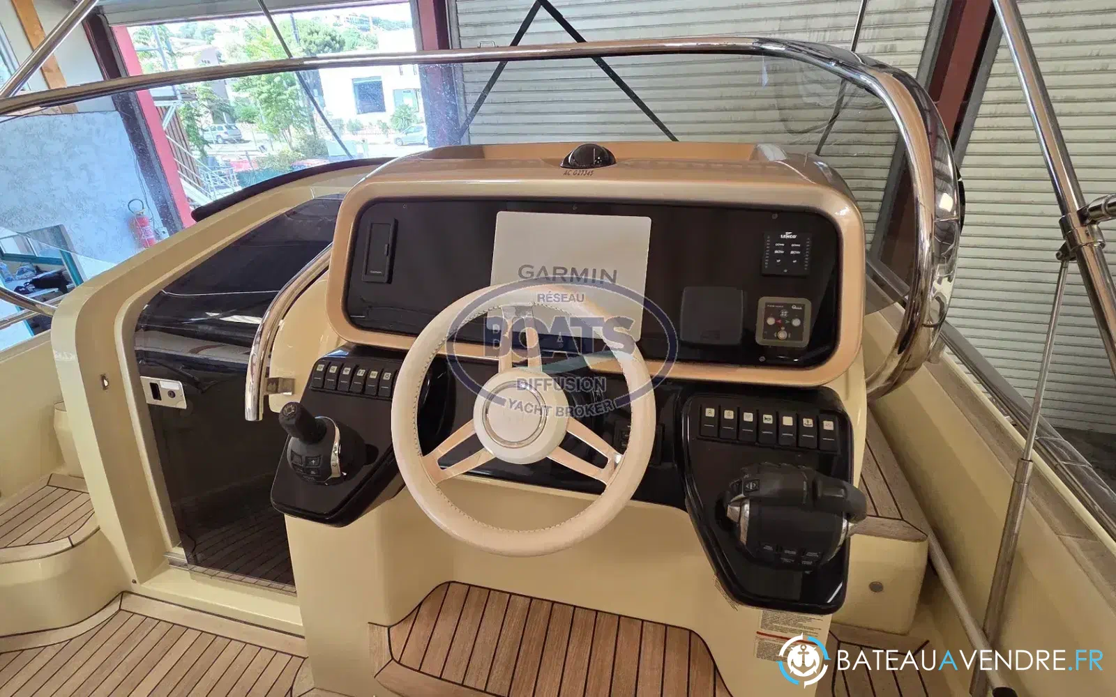 slider 8 Invictus 320 GT