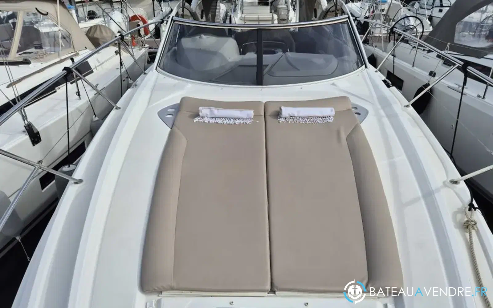 slider 9 Beneteau Monte Carlo 37