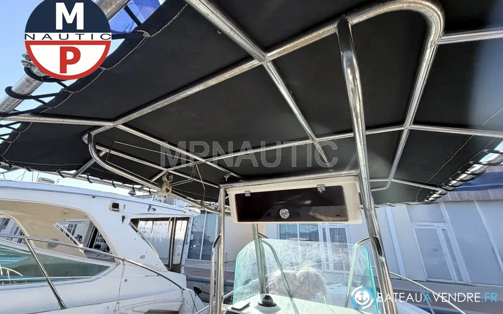 slider 10 Fishing 265 Sundeck