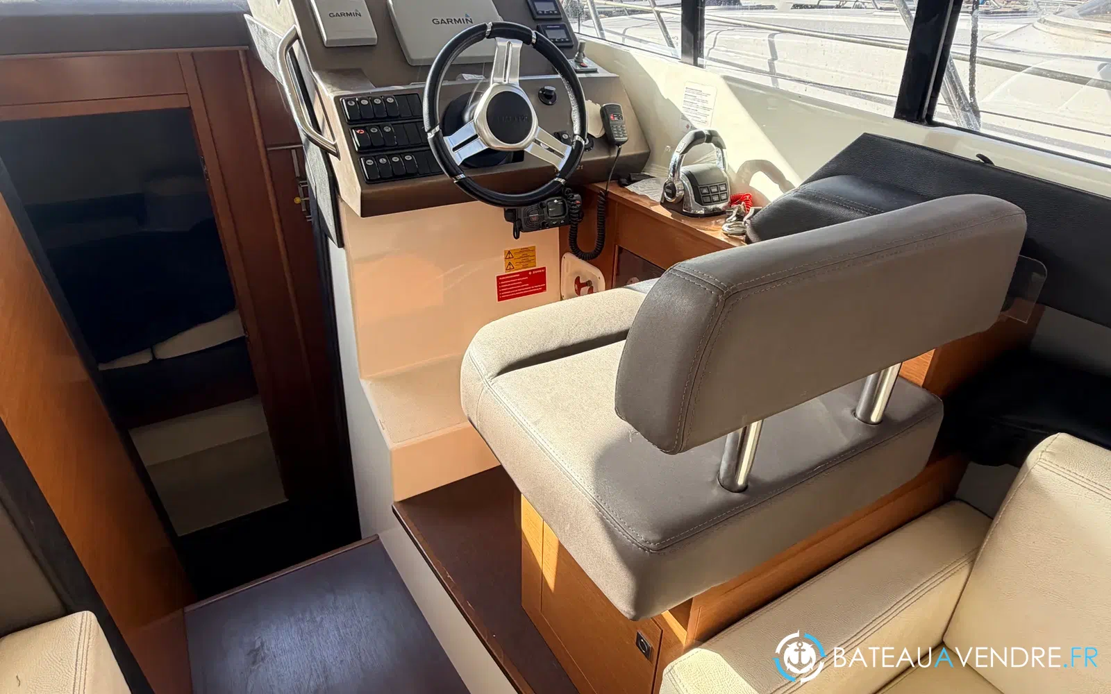 slider 15 Prestige Yachts 350 Fly