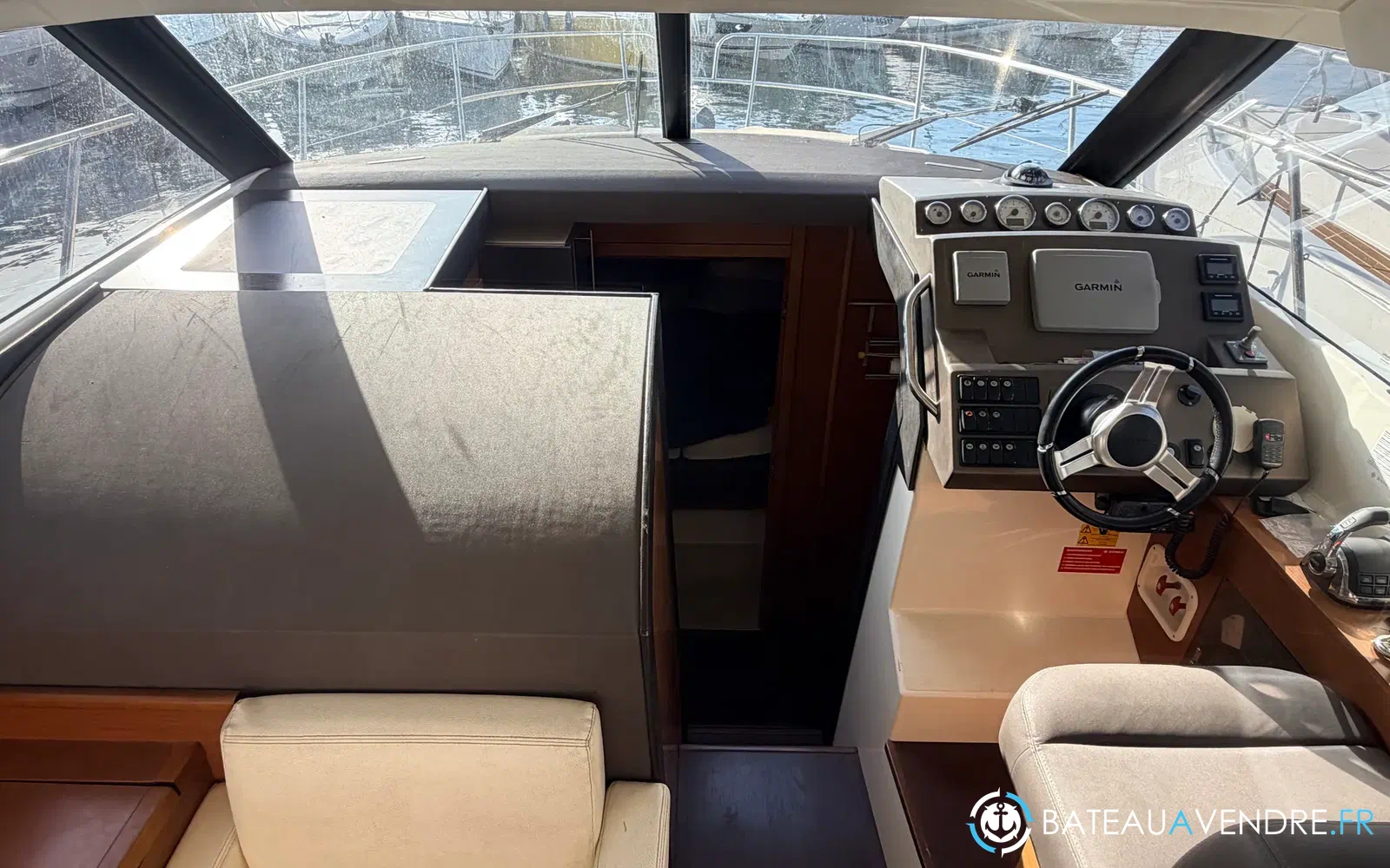 slider 17 Prestige Yachts 350 Fly
