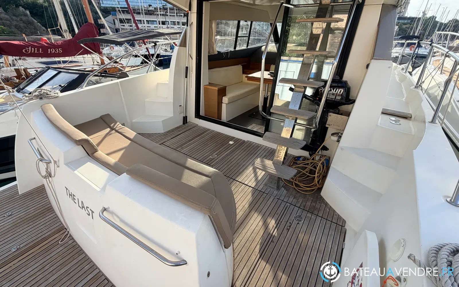 slider 2 Prestige Yachts 350 Fly
