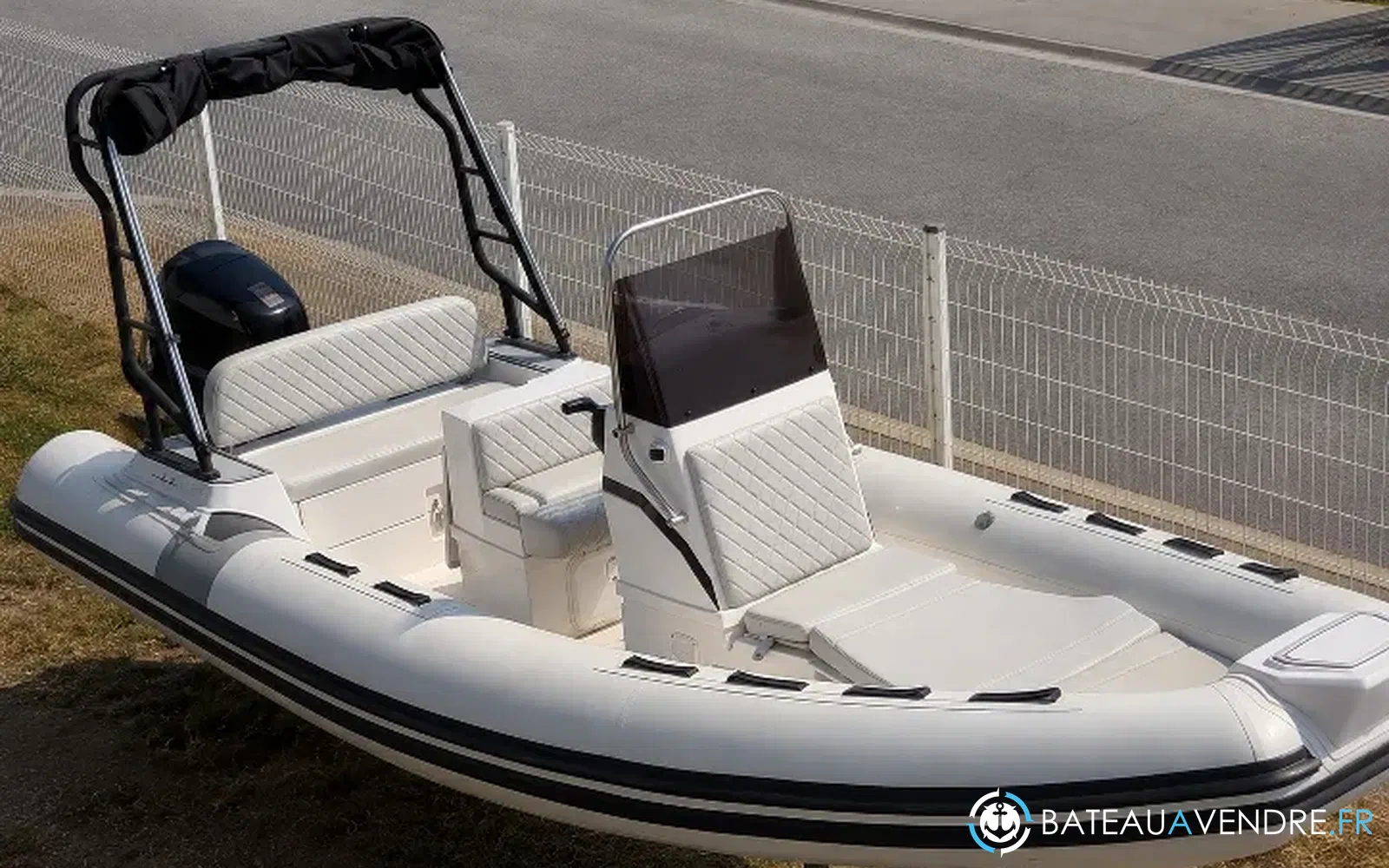 slider 0 Tiger Marine Pro Line 550