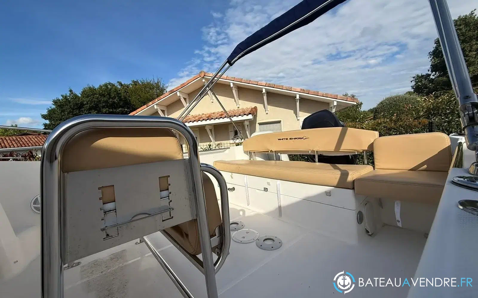 slider 18 Kelt White Shark 228