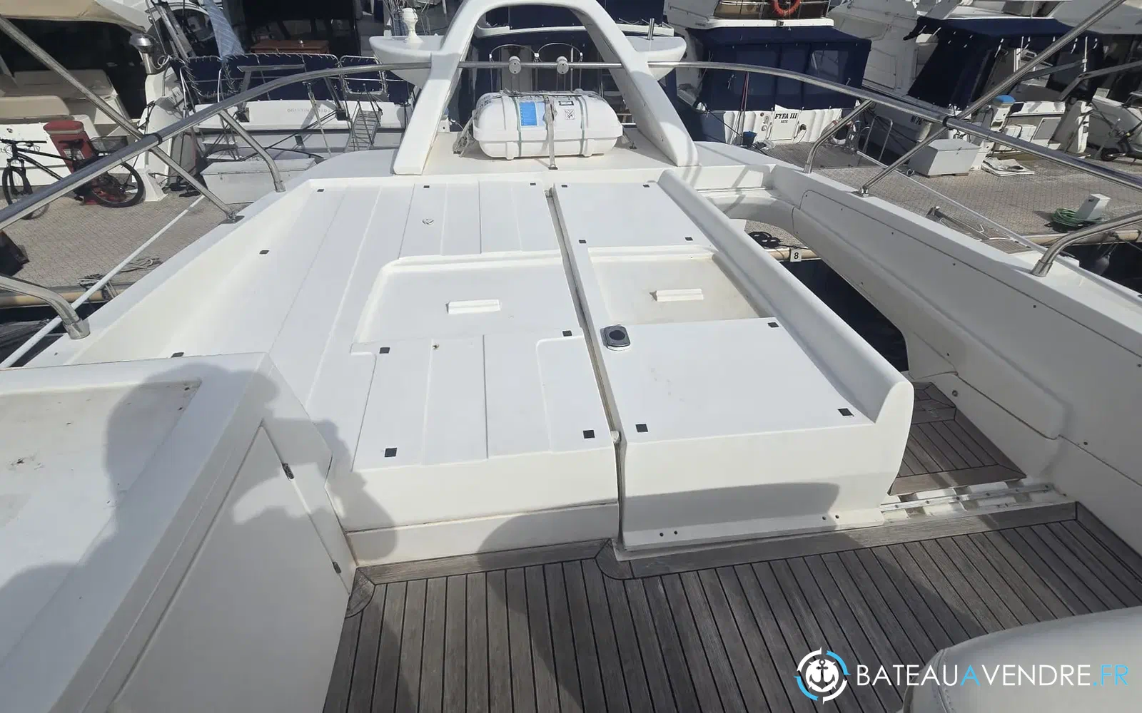 slider 29 Sealine 42.5