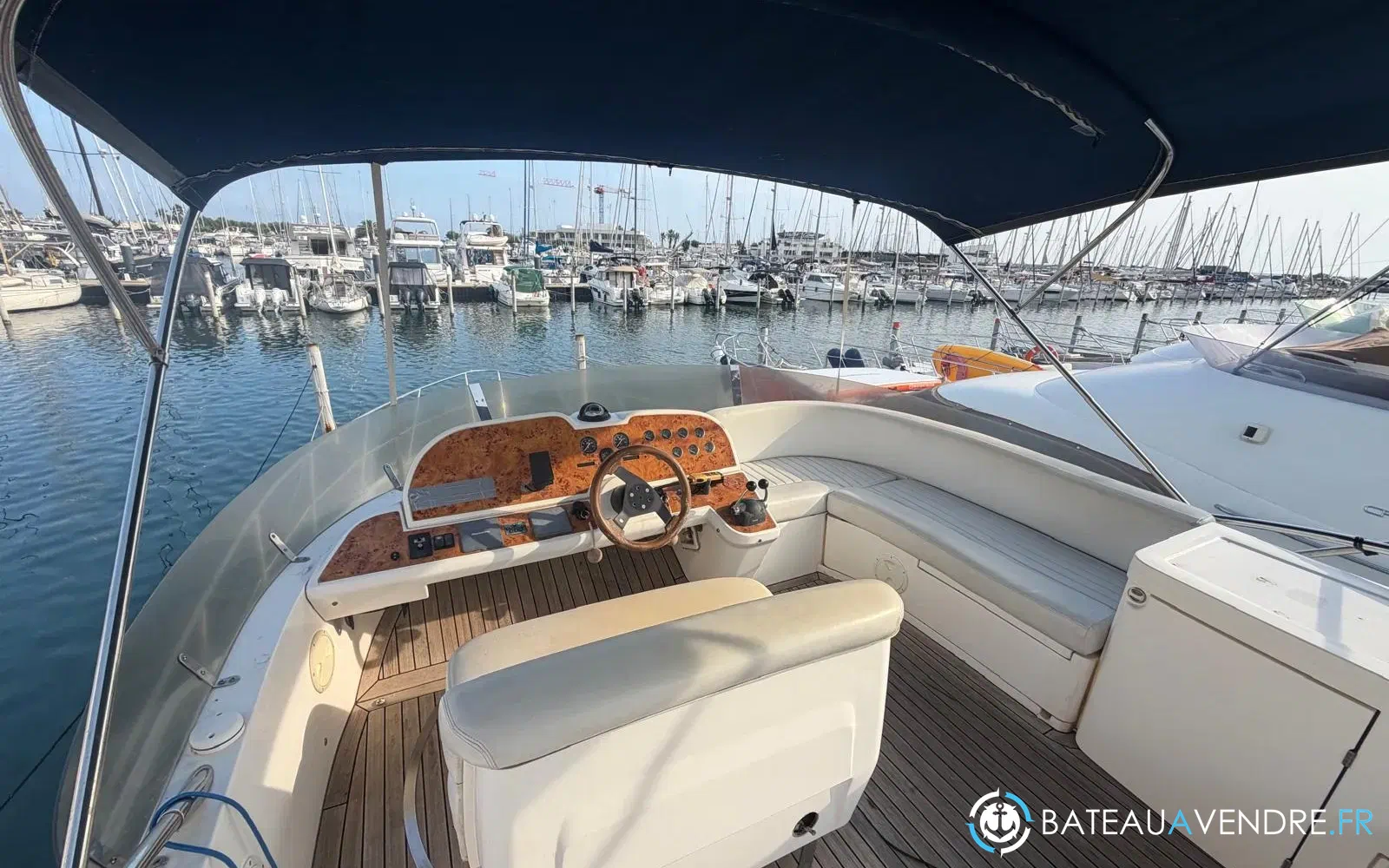 slider 22 Sealine 42.5