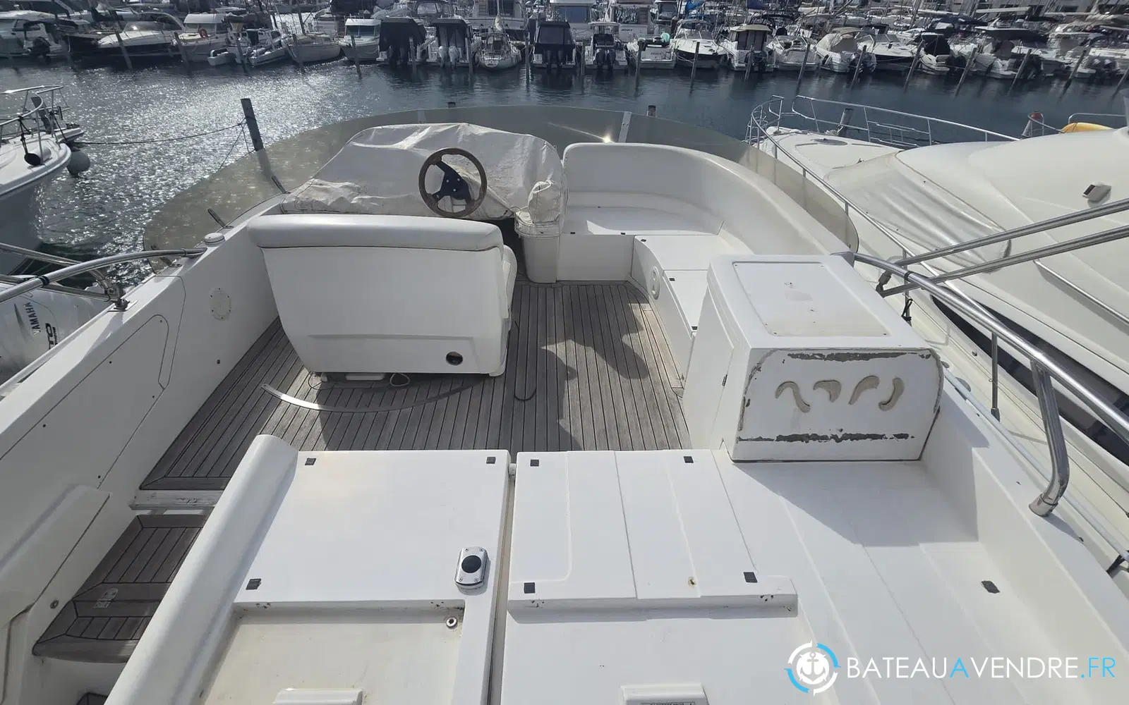 slider 28 Sealine 42.5