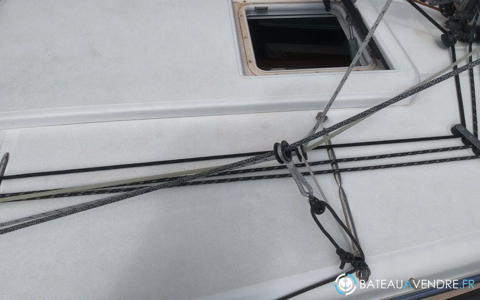 slider 10 Jeanneau Sun Odyssey 349