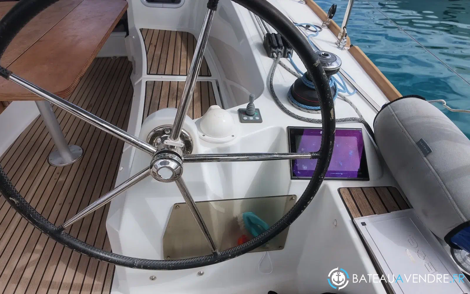 slider 15 Jeanneau Sun Odyssey 349