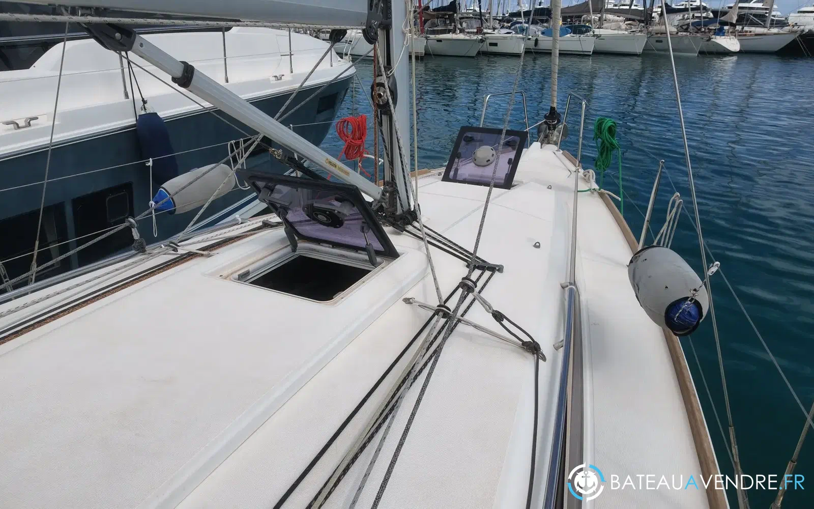 slider 7 Jeanneau Sun Odyssey 349