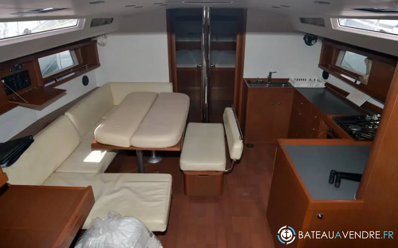 slider 16 Beneteau Oceanis 48