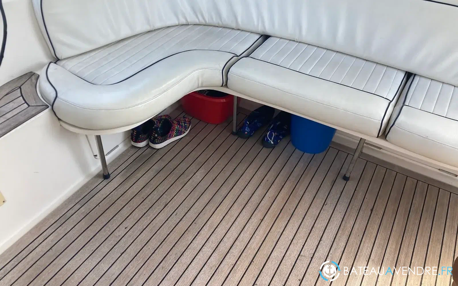 slider 13 Sealine F 33