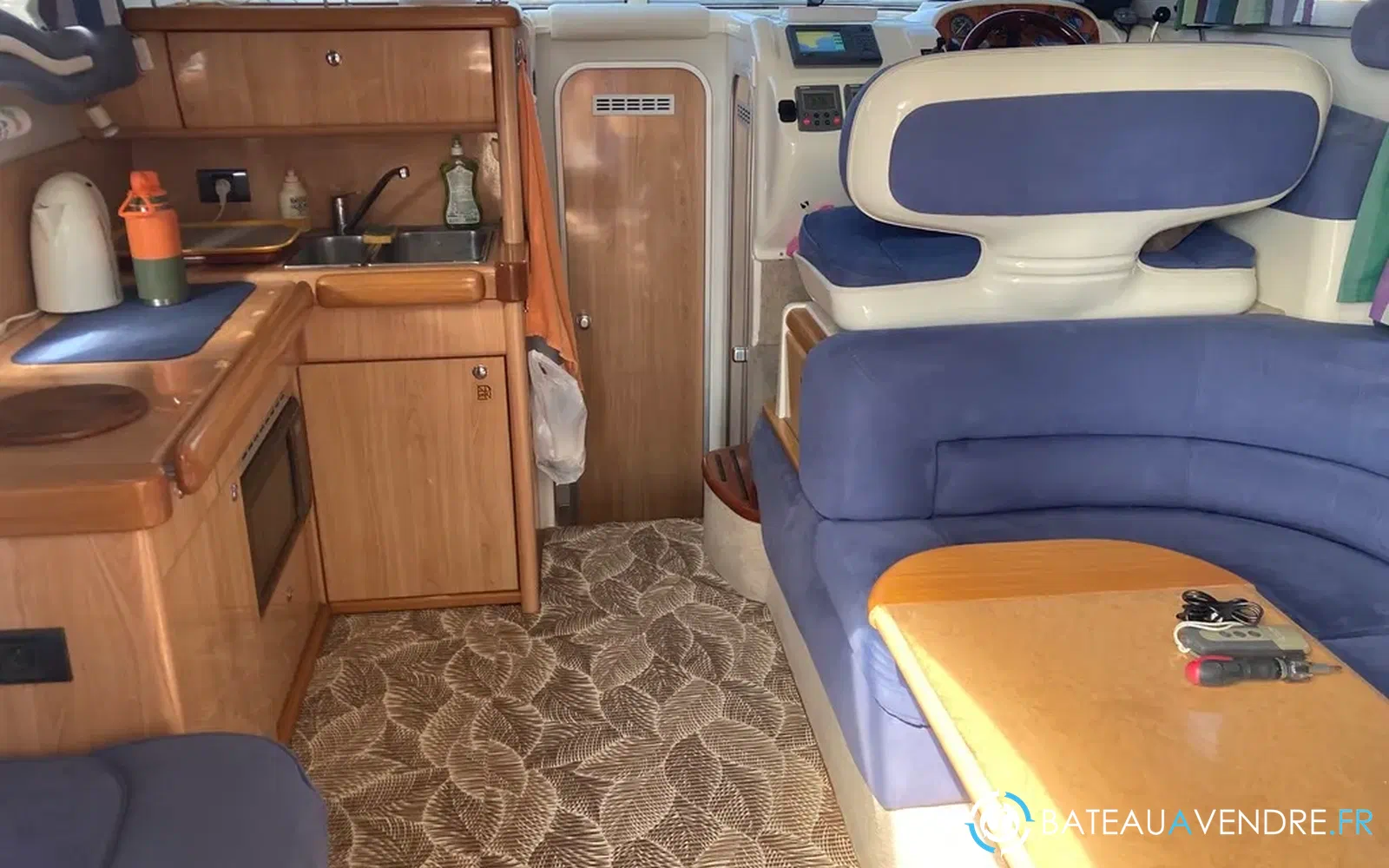 slider 23 Sealine F 33