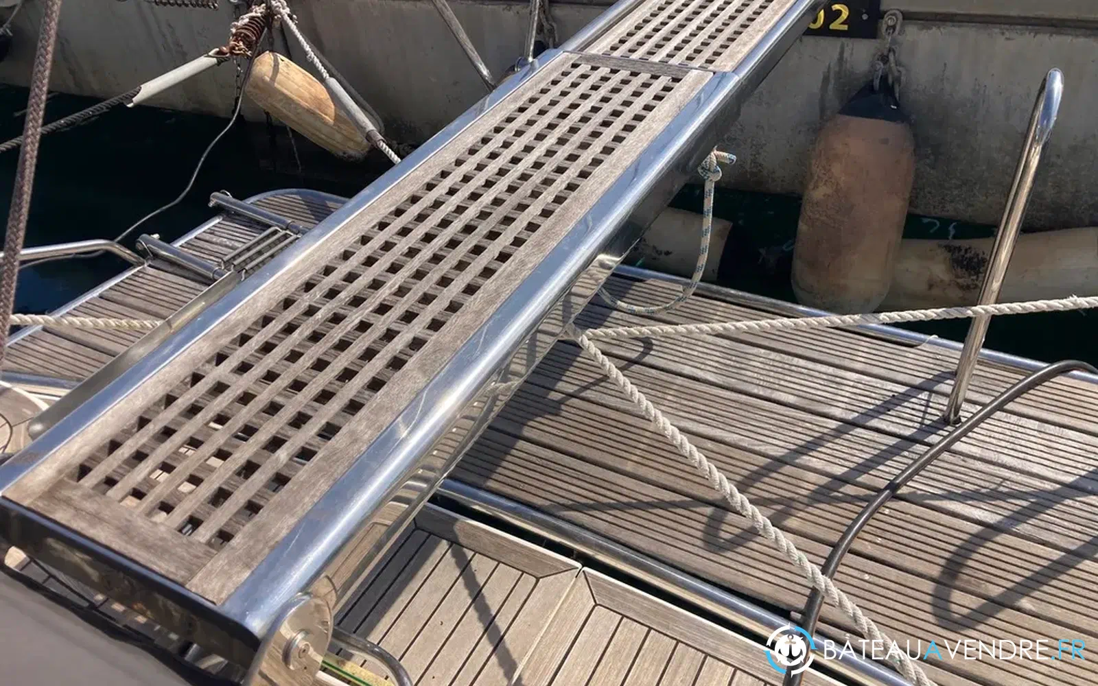 slider 17 Sealine F 33