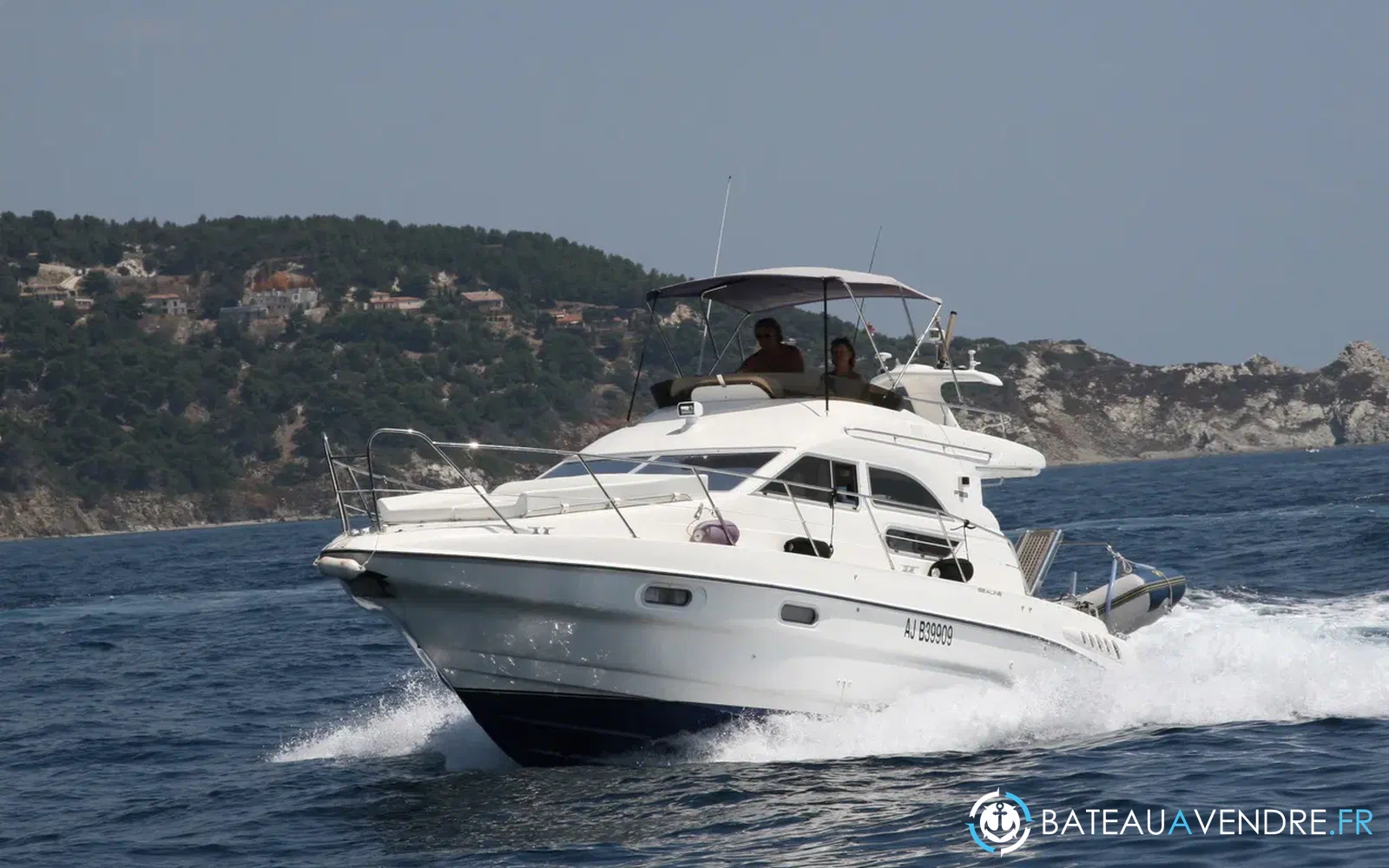 slider 0 Sealine F 33