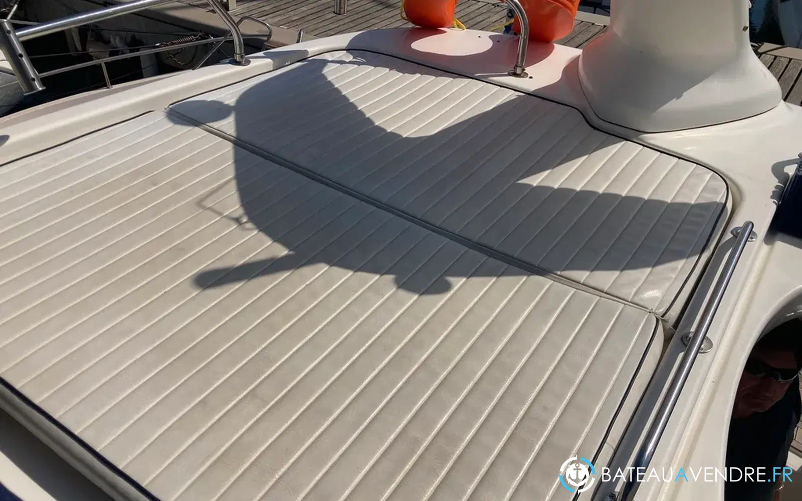 slider 15 Sealine F 33