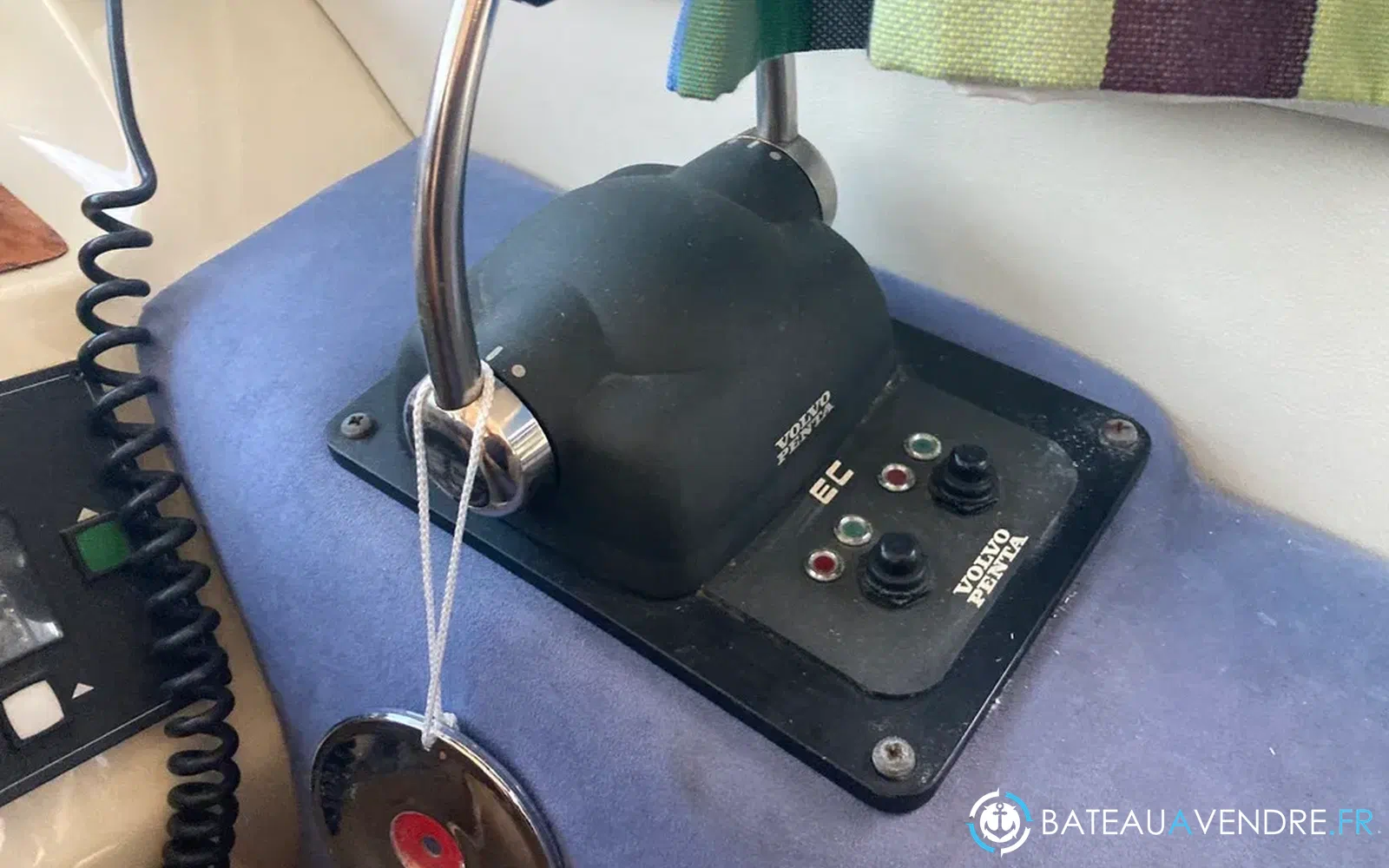 slider 44 Sealine F 33
