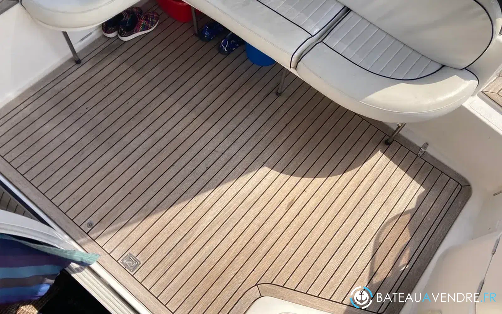 slider 18 Sealine F 33