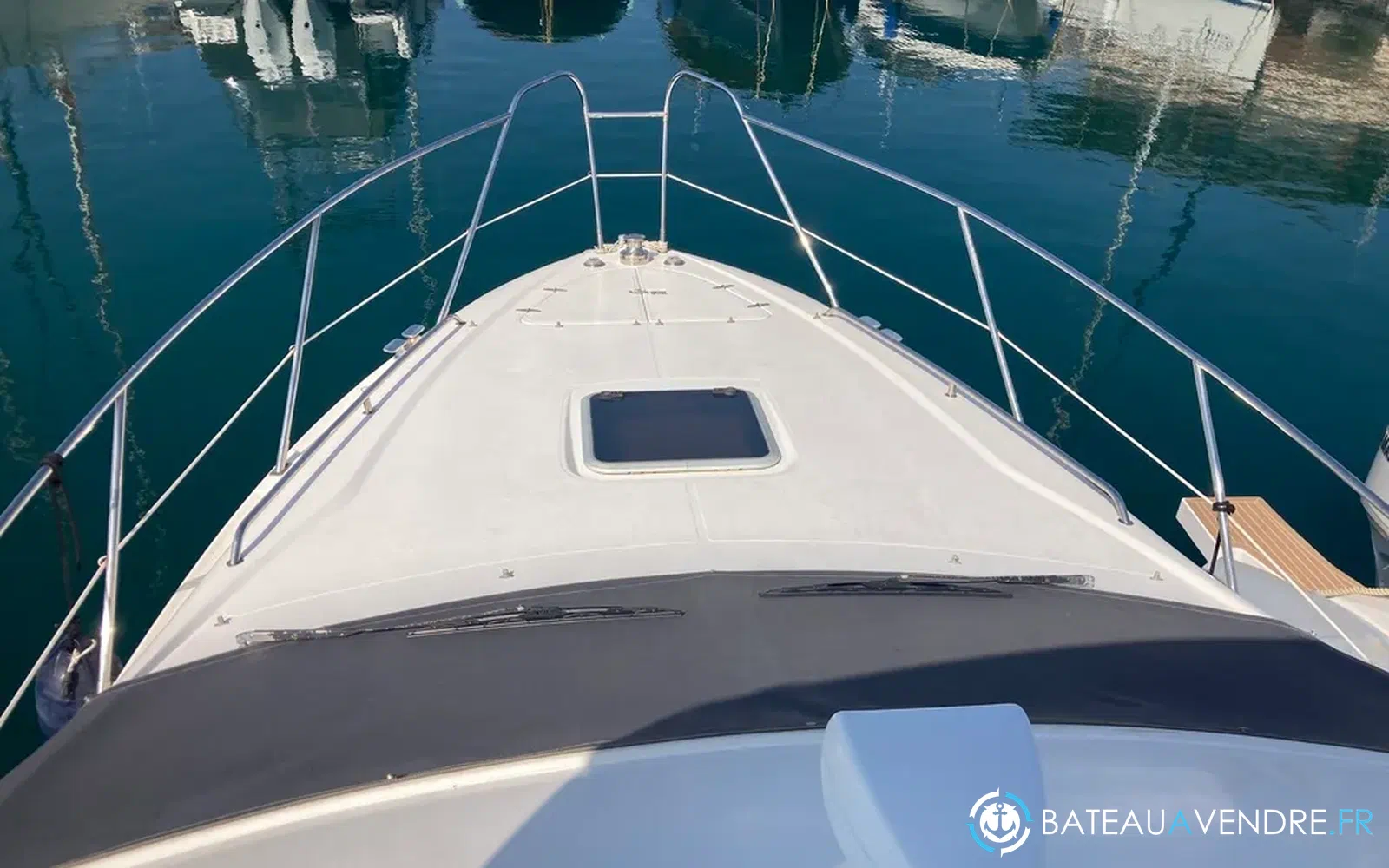 slider 7 Sealine F 33