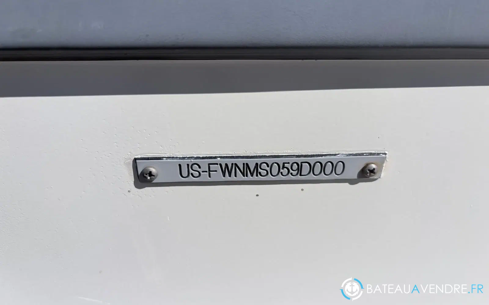 slider 17 Four Winns Sundowner 235