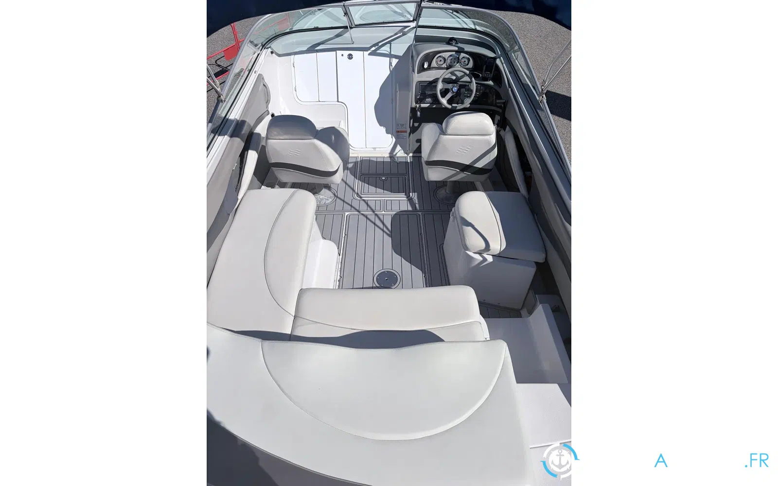 slider 6 Four Winns Sundowner 235