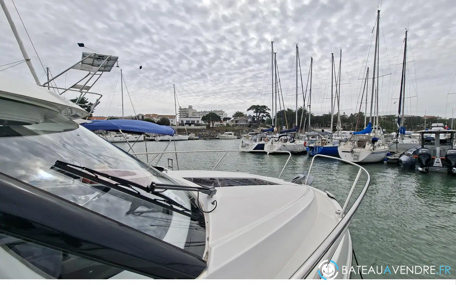 slider 2 Beneteau Antares Serie 9