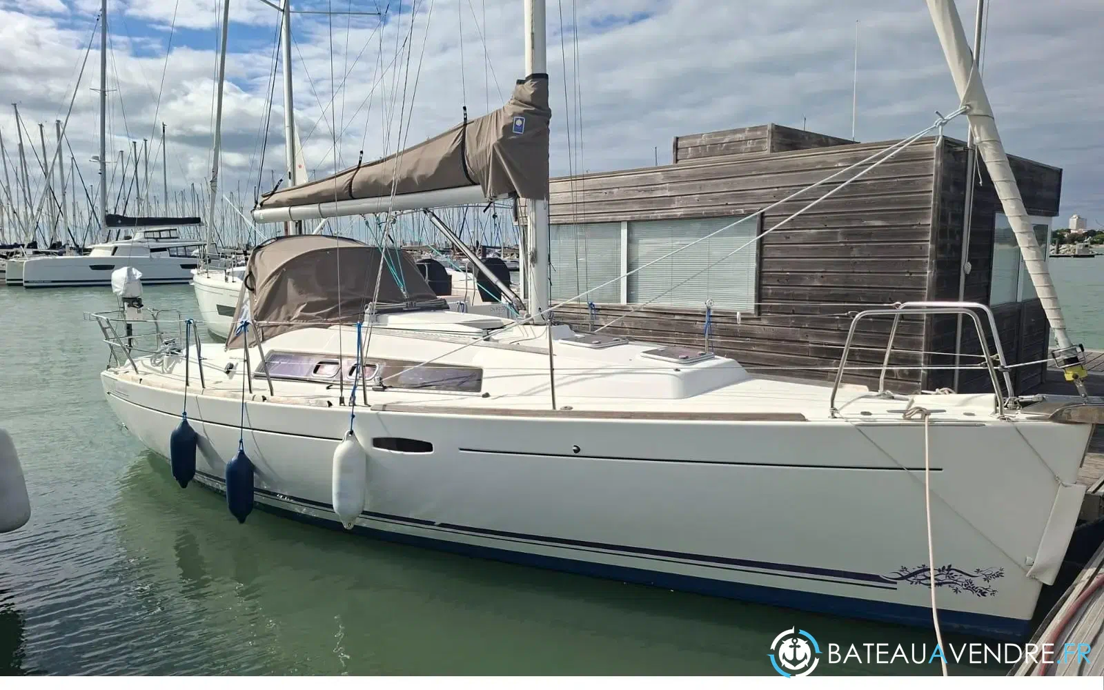 slider 0 Beneteau Oceanis 31 Limited Edition