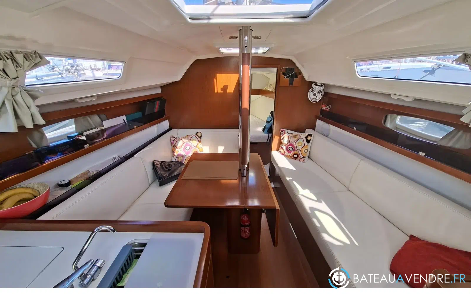 slider 9 Beneteau Oceanis 31 Limited Edition