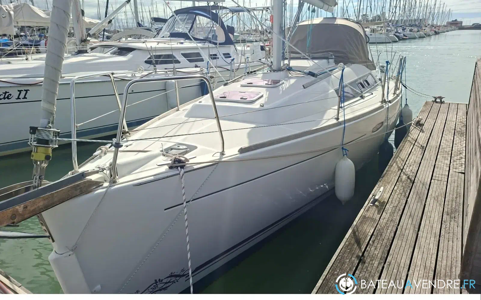 slider 1 Beneteau Oceanis 31 Limited Edition